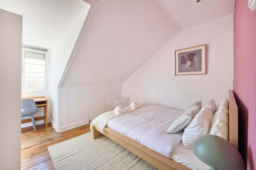 Room in a 5-bedroom apartment in Rua dos Poiais de São Bento , Lisboa - Gallery - 9