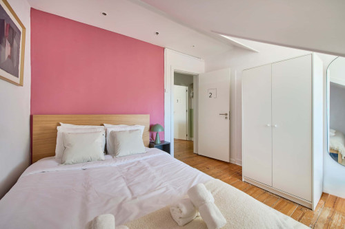 Room in a 5-bedroom apartment in Rua dos Poiais de São Bento , Lisboa - Gallery - 6