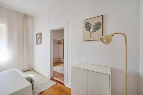 Suite Room in a 5-bedroom apartment in Rua dos Poiais de São Bento , Lisboa