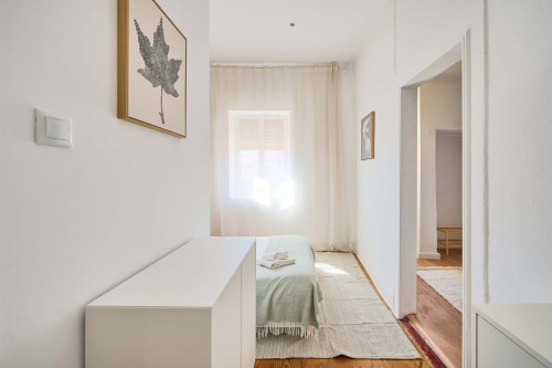 Suite Room in a 5-bedroom apartment in Rua dos Poiais de São Bento , Lisboa - Gallery - 6