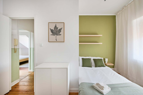 Suite Room in a 5-bedroom apartment in Rua dos Poiais de São Bento , Lisboa - Gallery - 8