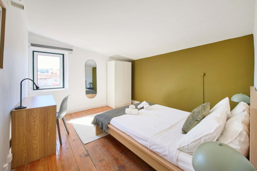 Room in a 5-bedroom apartment in Rua dos Poiais de São Bento , Lisboa - Gallery - 7