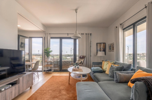 Shining 3 Bedroom Apartment with a balcony close to  - Gallery - 29