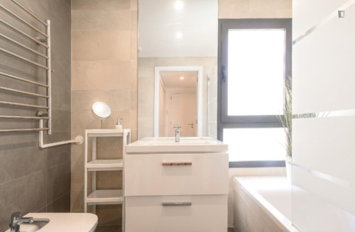 Shining 3 Bedroom Apartment with a balcony close to  - Gallery - 12