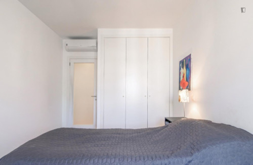 Shining 3 Bedroom Apartment with a balcony close to  - Gallery - 3
