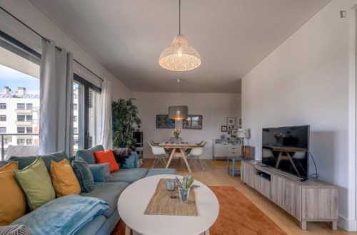 Shining 3 Bedroom Apartment with a balcony close to  - Gallery - 27
