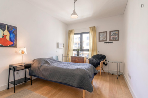 Shining 3 Bedroom Apartment with a balcony close to  - Gallery - 2