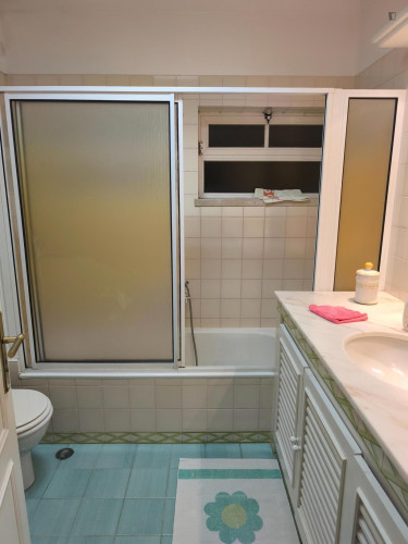 Passionate Single Bedroom with a private bathroom and a balcony close to NOVA University - Gallery - 9