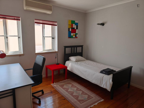 Unique Single Bedroom close to NOVA School of Science and Technology