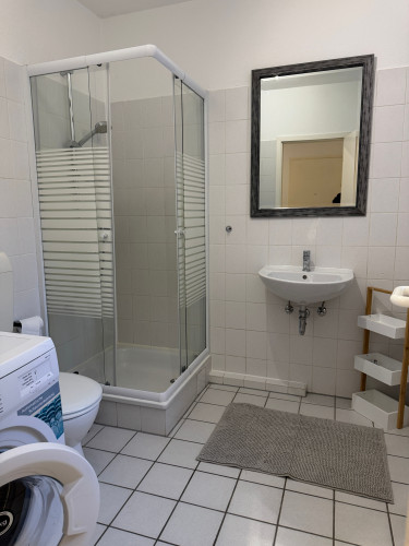 Spacious 2-room apartment with parking space and 2 balconies in Alzey - Gallery - 10