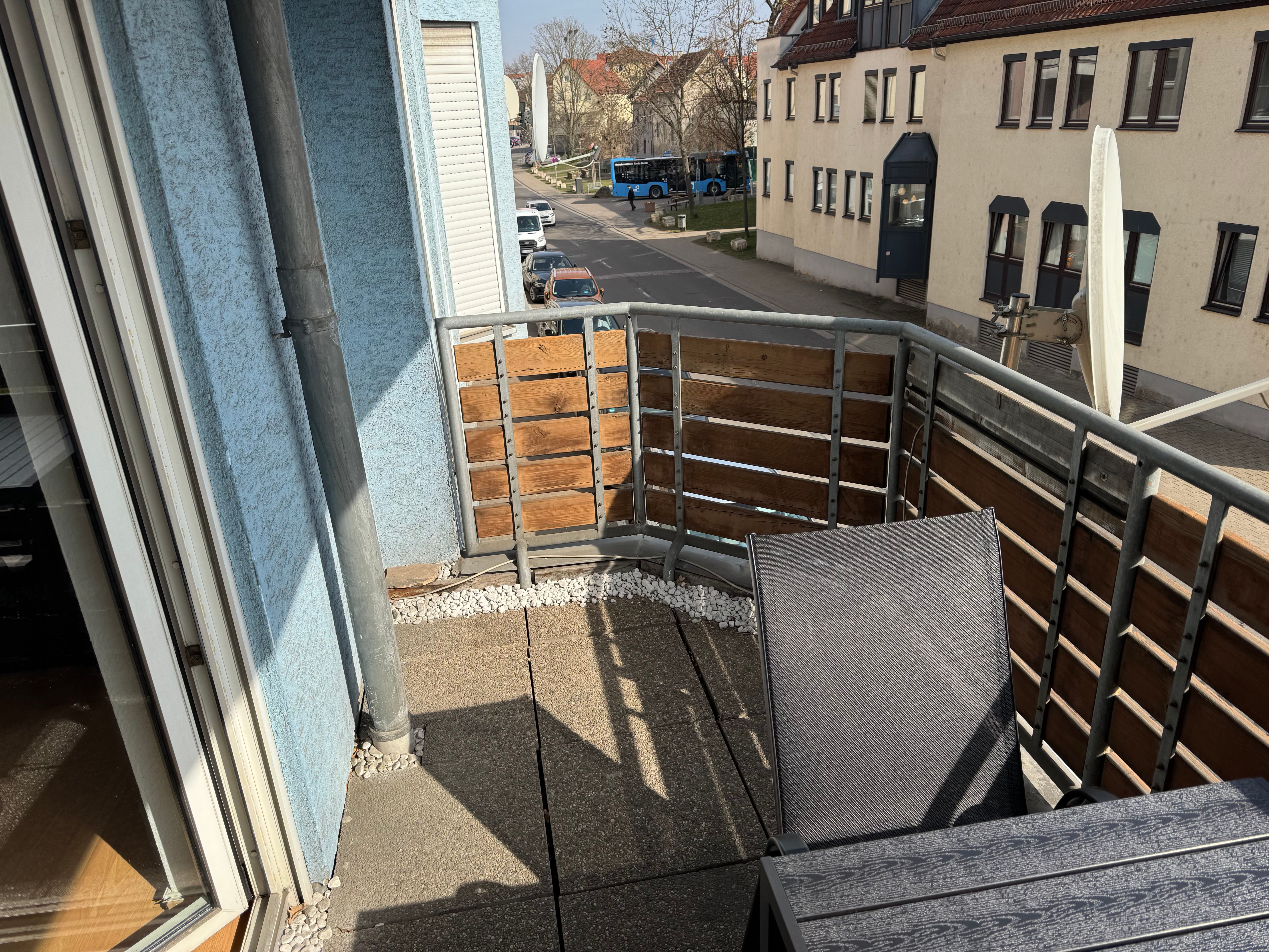 Spacious 2-Room Apartment With Parking Space And 2 Balconies In Alzey - 2