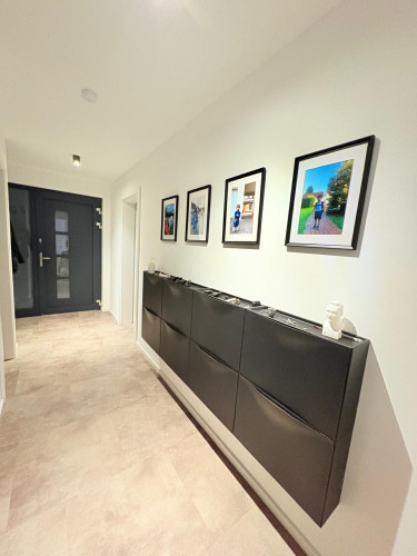 Modern detached house with terrace - Gallery - 3