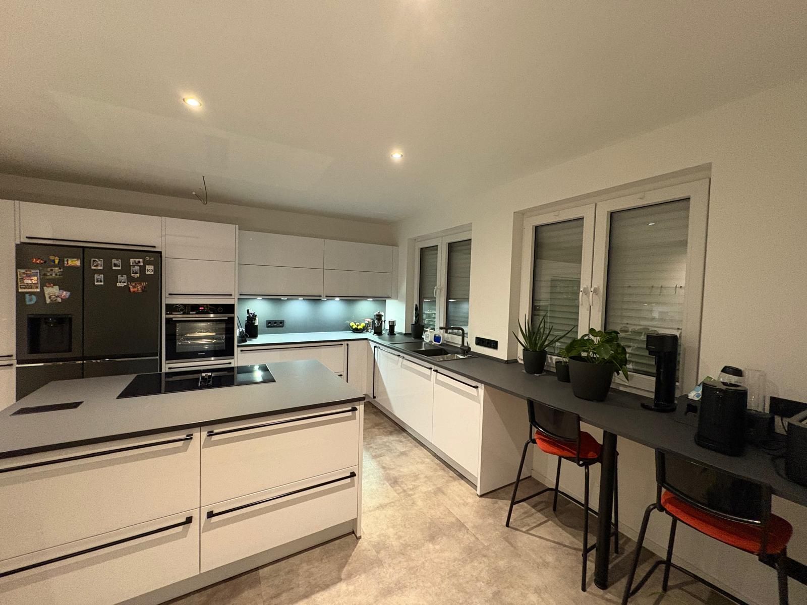 Modern Detached House With Terrace - 17