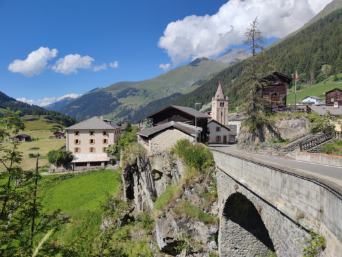 Bourg Home - Gallery - 40