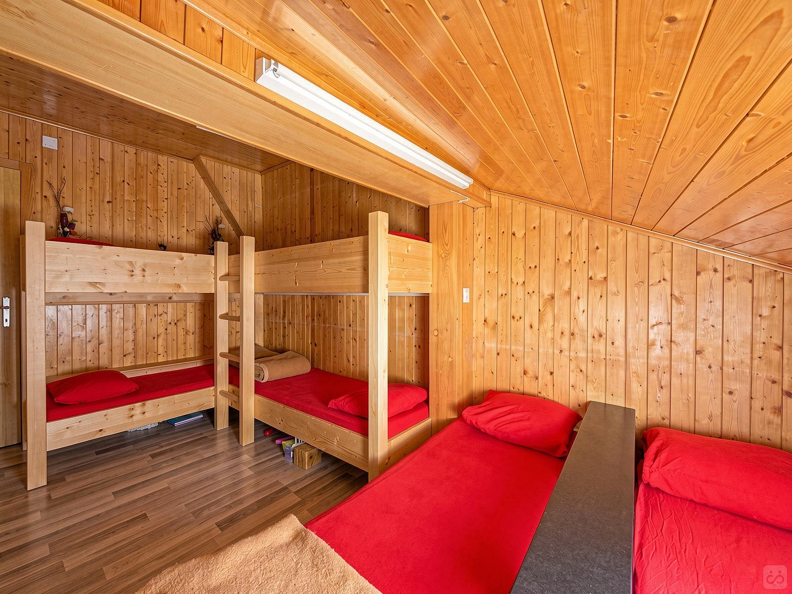 Bed In A 7-Bed Mixed Room - 5