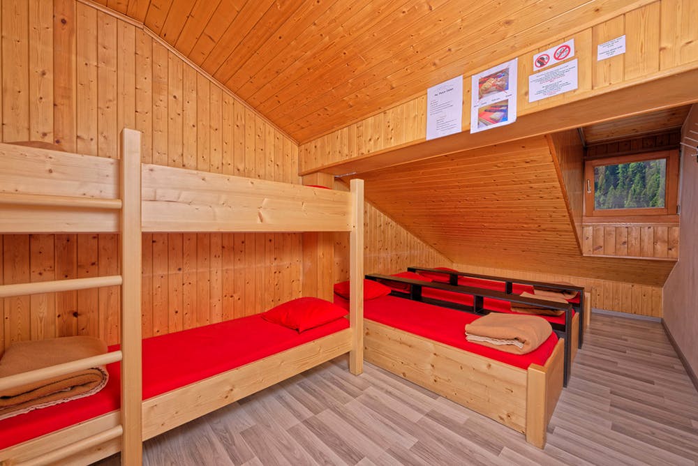  Bed In A 7-Bed Mixed Room  -  Antique Lodge w/ Carnotzet + Infrared Sauna  - Gallery -  10