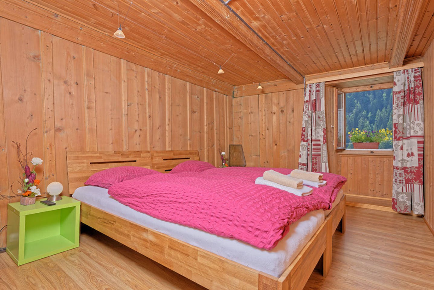  Double Room W/ Shared Bathroom  -  Antique Lodge w/ Carnotzet + Infrared Sauna  - Gallery -  1
