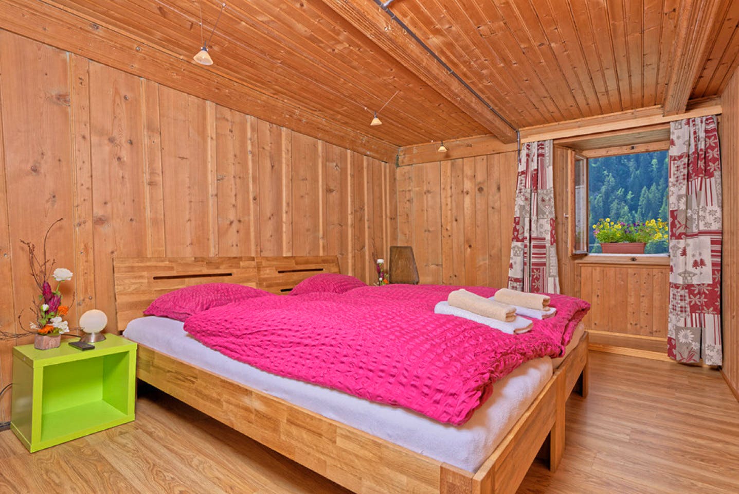  Double Room W/ Shared Bathroom  -  Antique Lodge w/ Carnotzet + Infrared Sauna  - Gallery -  4
