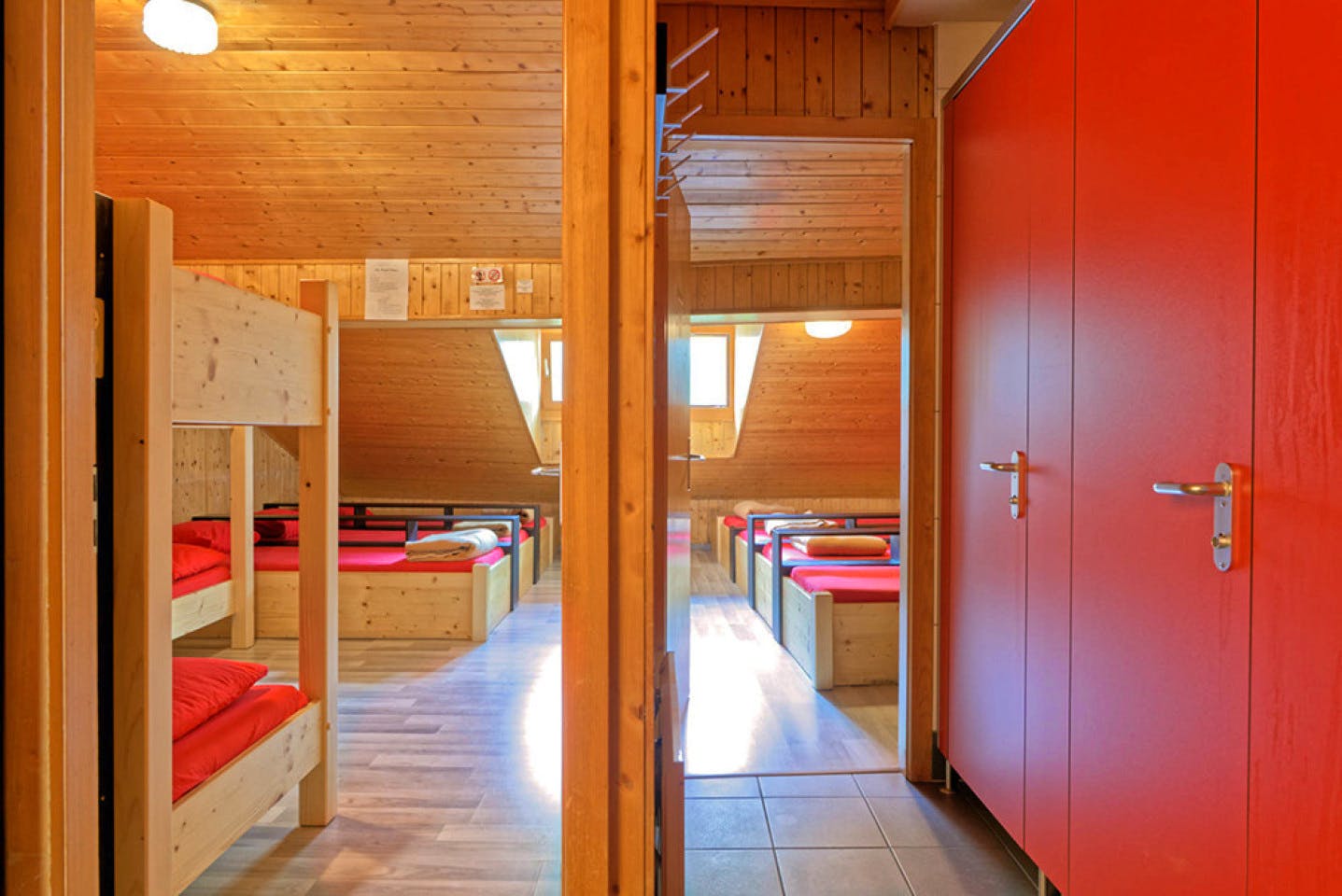  Bed In A 4-Bed Room (females Only)  -  Antique Lodge w/ Carnotzet + Infrared Sauna  - Gallery -  8