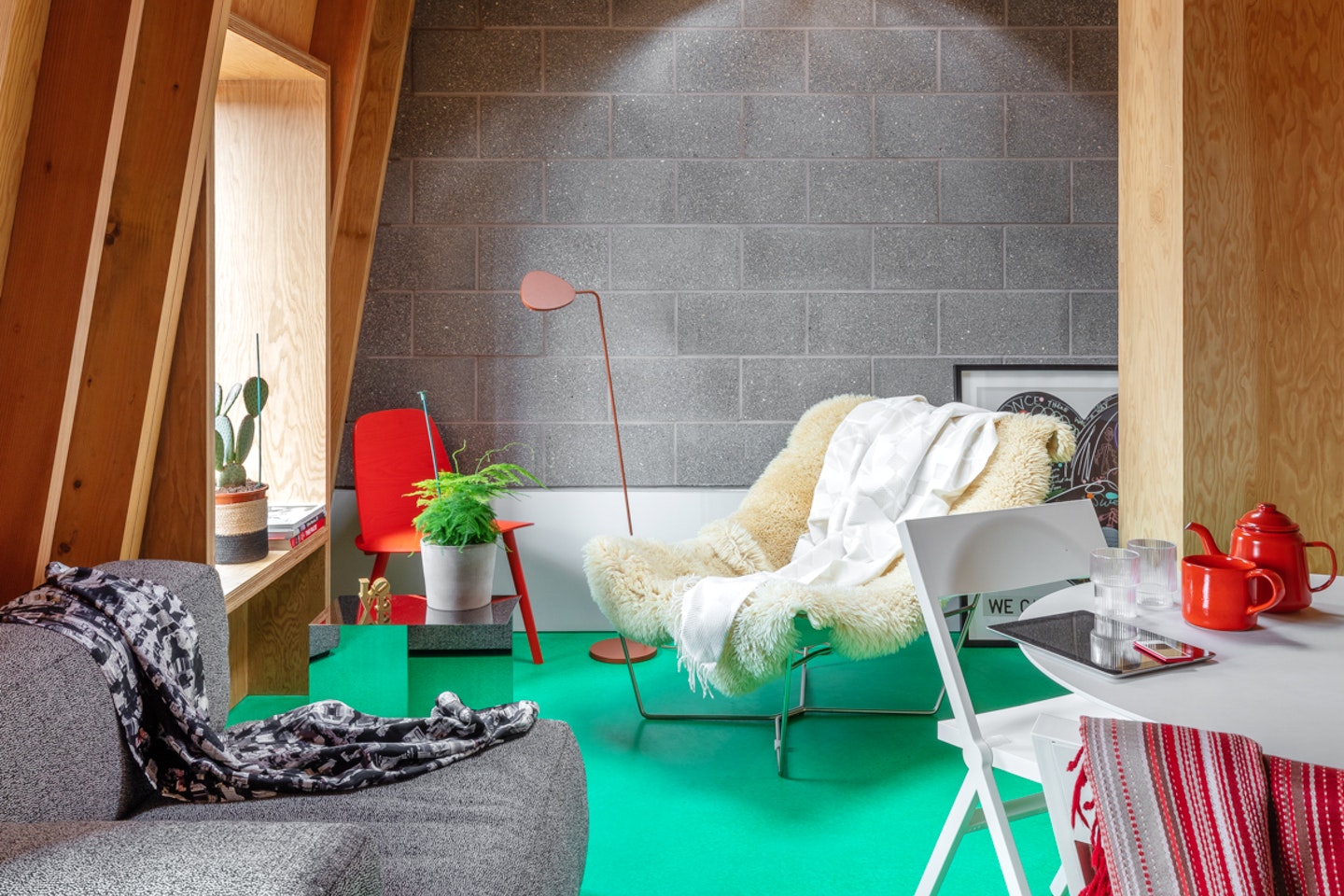  CIty Studio - Roof Level  -  Unique Modern Studio w/ Coworking + Terrace  - Gallery -  1