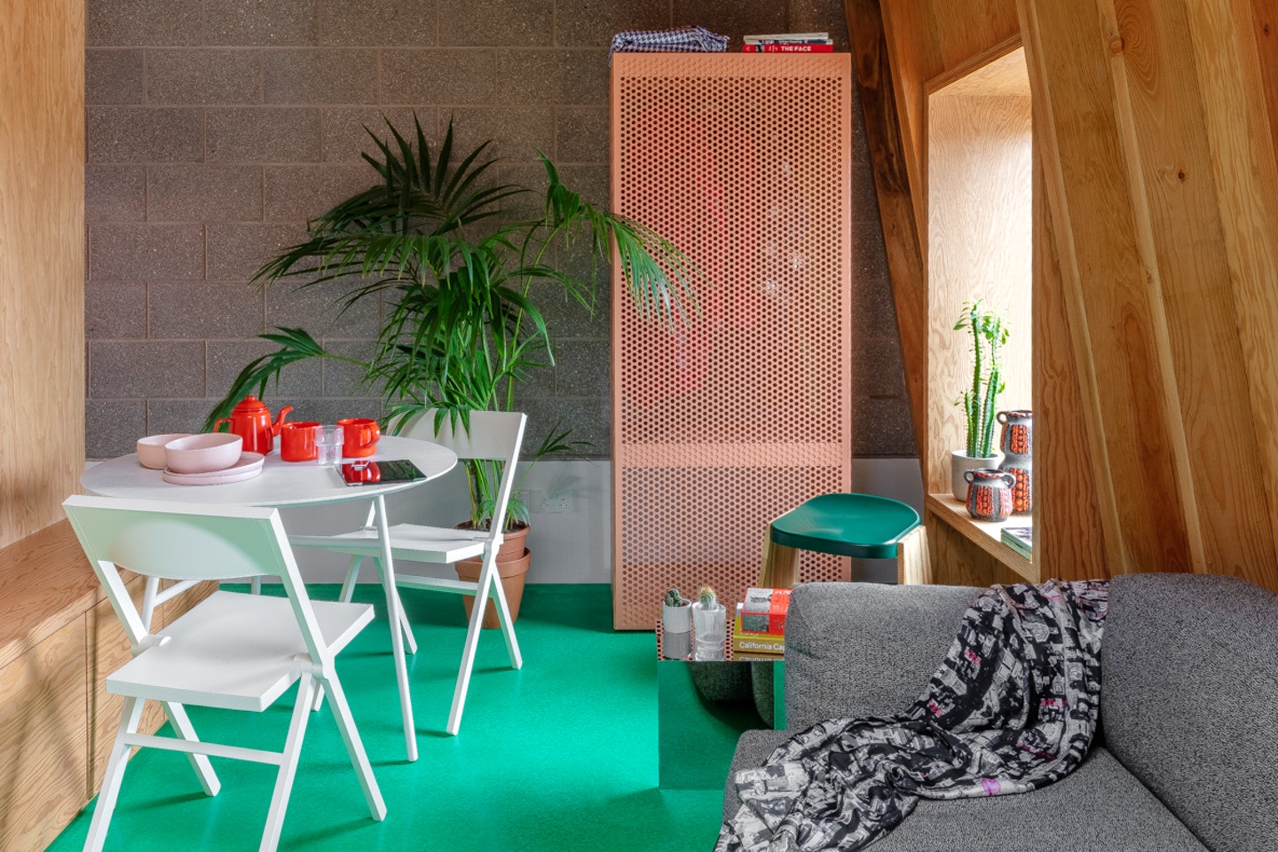  CIty Studio - Roof Level  -  Unique Modern Studio w/ Coworking + Terrace  - Gallery -  6