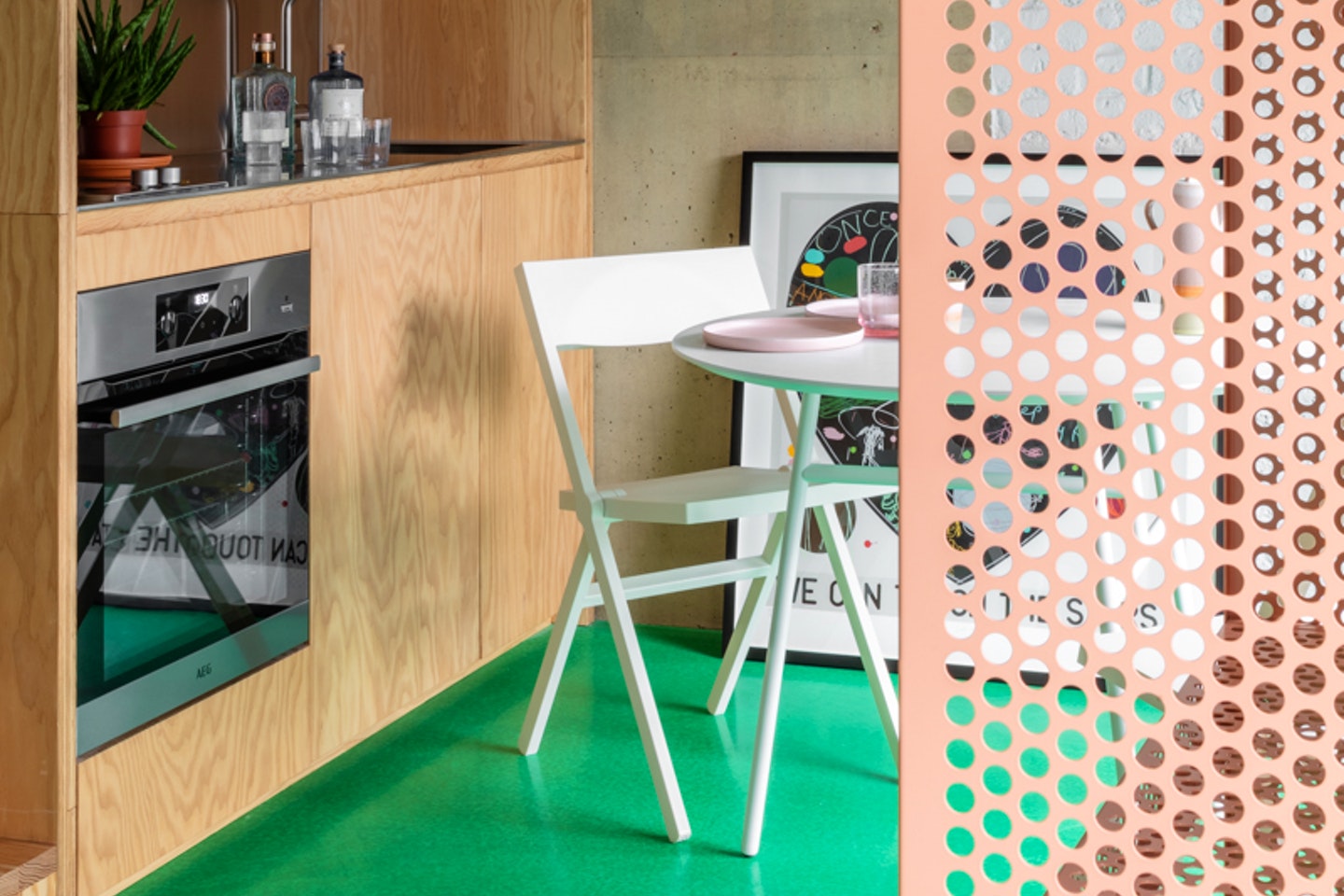  City Apartment  -  Unique Modern Studio w/ Coworking + Terrace  - Gallery -  3
