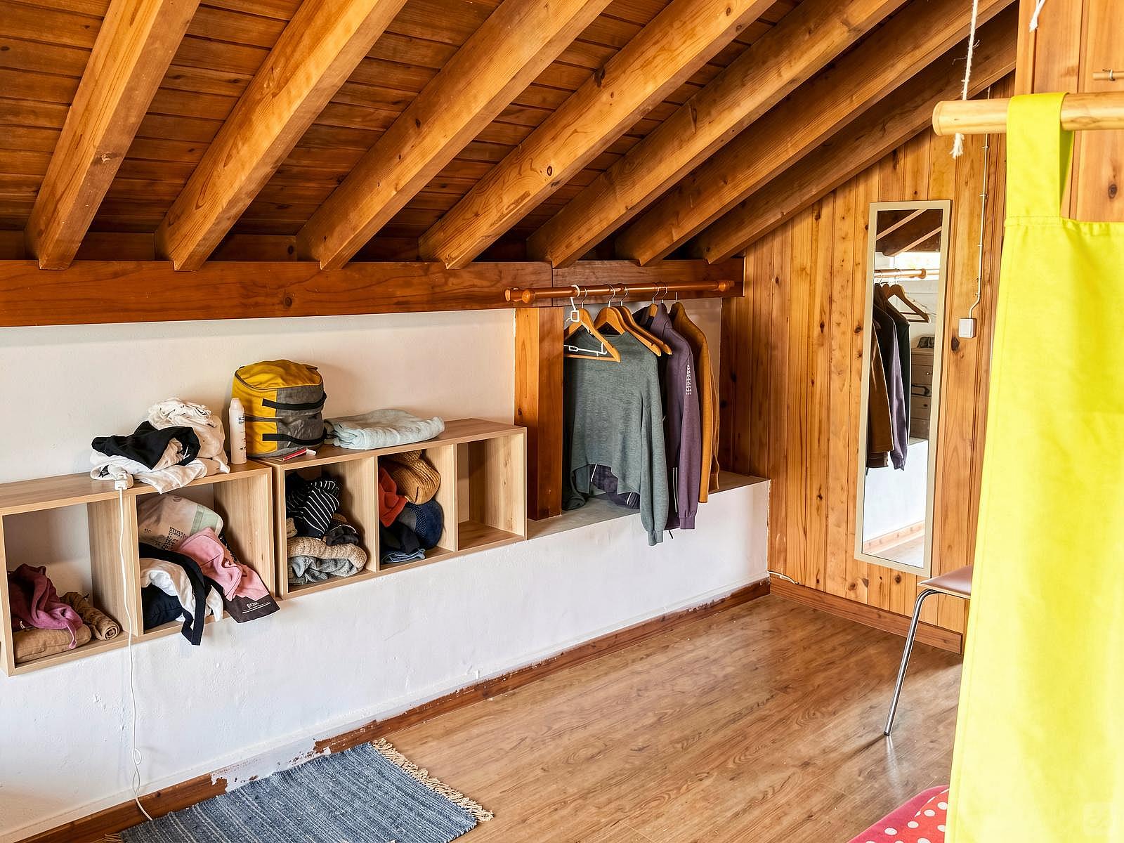 Bed In A 4-Bed Mixed Gender Room - Candelária Home - Gallery - 21