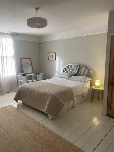 Large room in quiet street