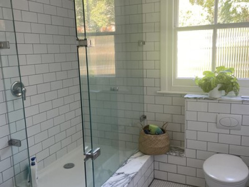 Large room in quiet street