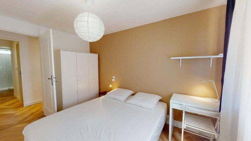 Room in Rue Xavier Dezeuze, Montpellier for 66 m² with 3 bedrooms