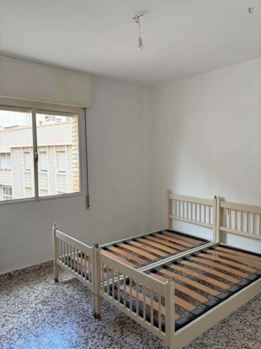 Room in Calle Vinader, Murcia for 120 m² with 4 bedrooms