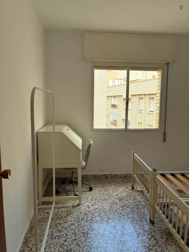 Room in Calle Vinader, Murcia for 120 m² with 4 bedrooms