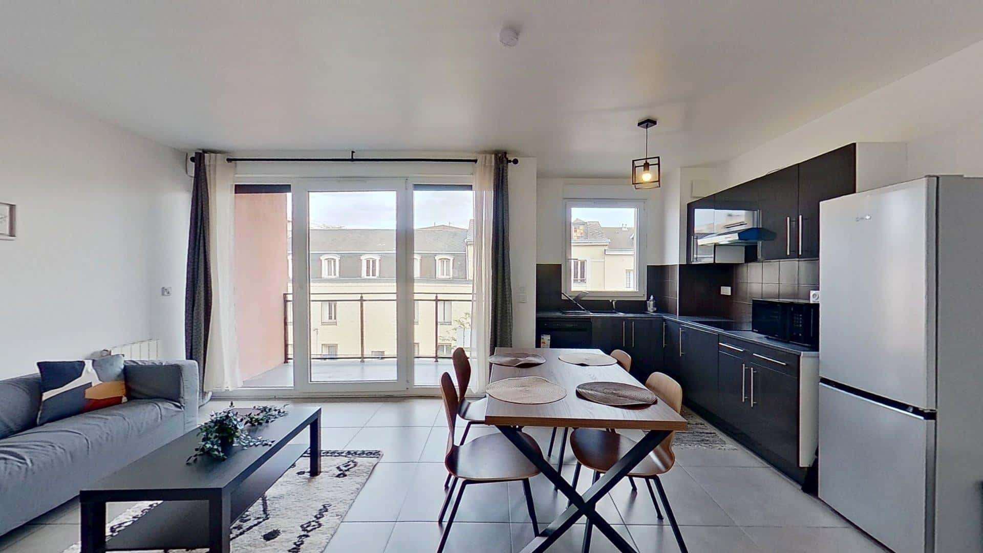 Room In Rue D'Elbeuf, Rouen For 78 M² With 3 Bedrooms - 1