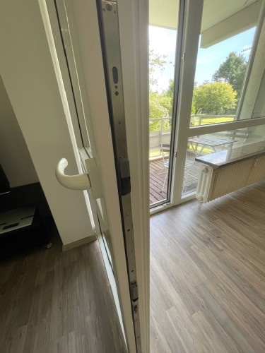 Düsseltal: Beautiful 1.5 room apartment with terrace with view of the residential complex park Ready-to-live beautiful suite in Düsseldorf - Gallery - 16