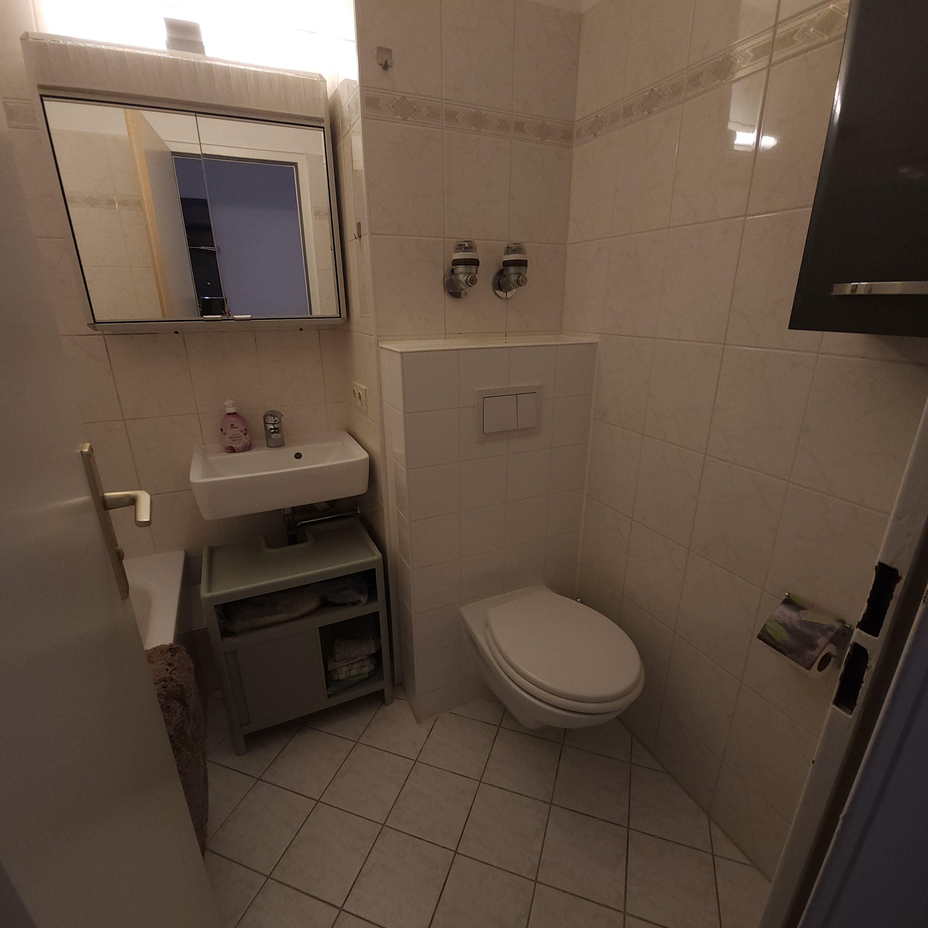 Fully Furnished 1-Room Apartment, Near U3 Subway, 15 Min City Center, Garage - 4