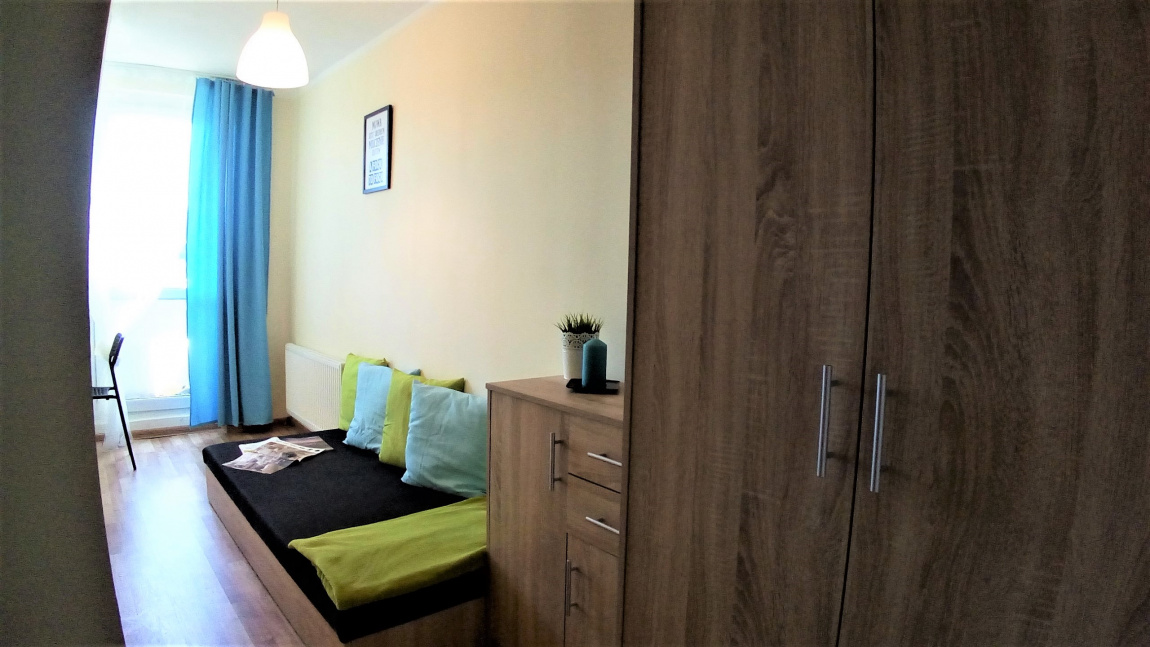 Room 4 - 1