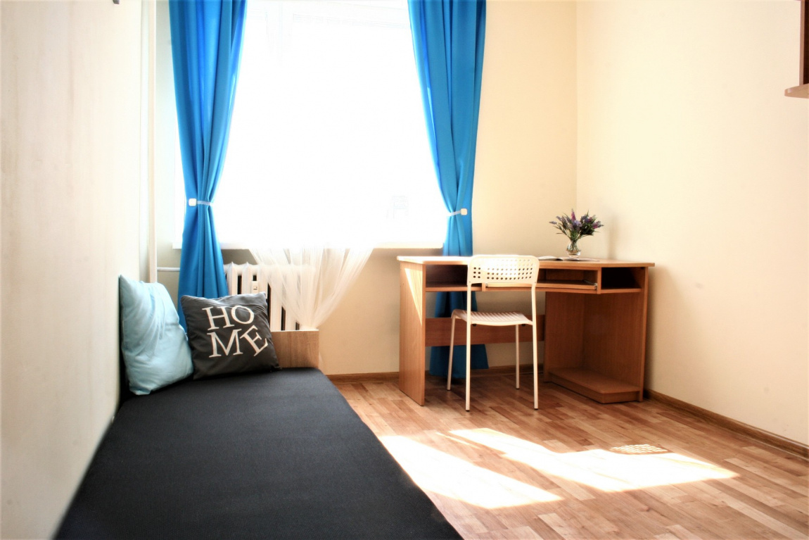 Room 5 - 1
