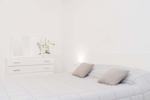 Via Opacchiasella - White Place