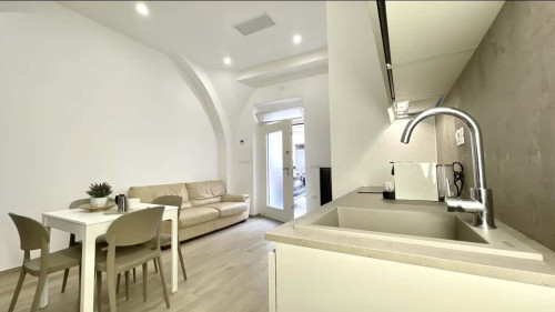 Via Tribuna - Room215