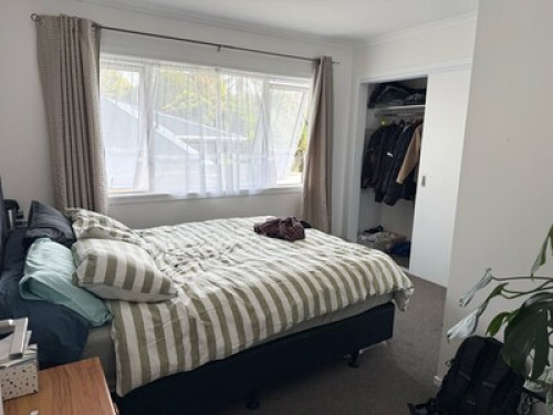 Big sunny precious room - Gallery - 6