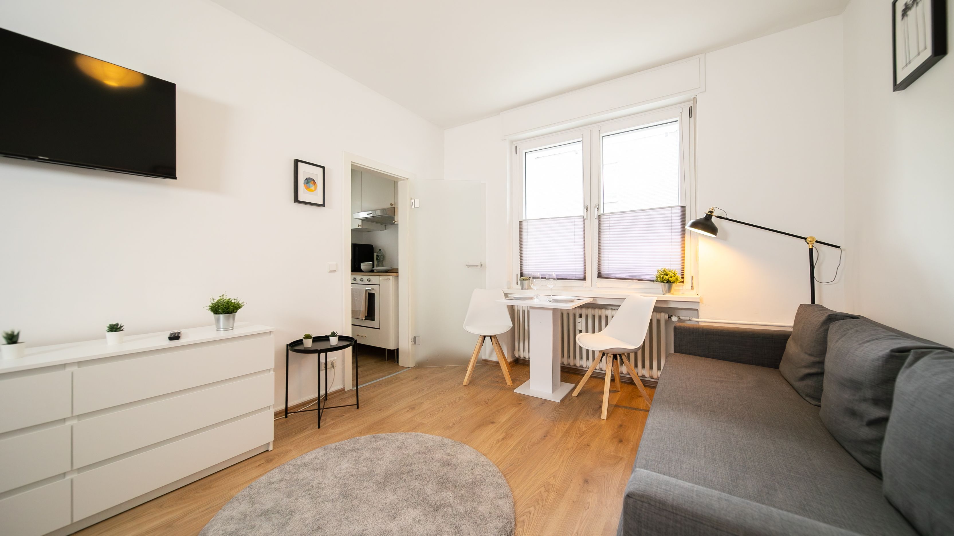 Central Apartment In A Prime Location With A Kitchen - 6