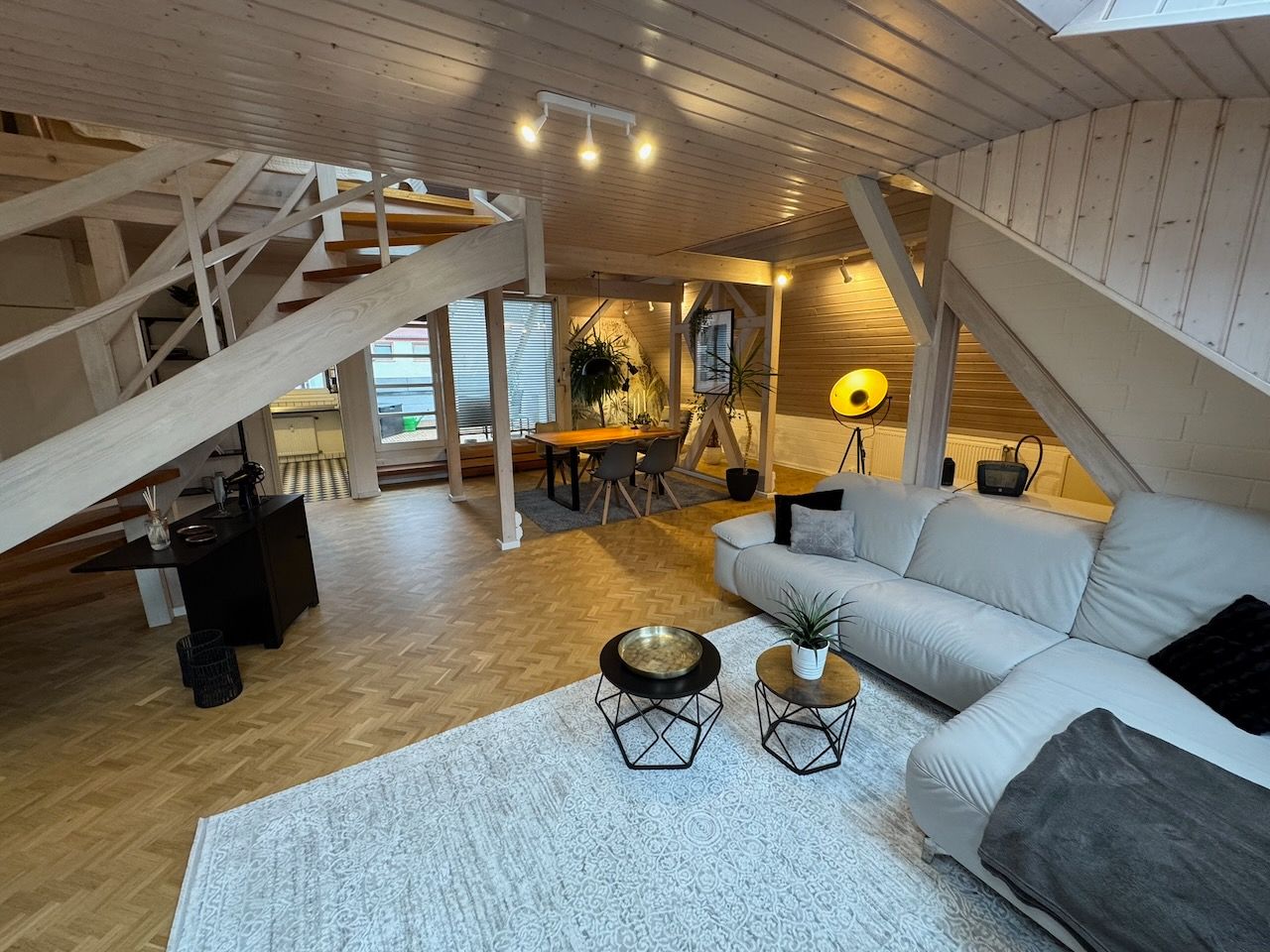 Modern And Bright Loft-Style Apartment (Worms) With Mezzanine - 4