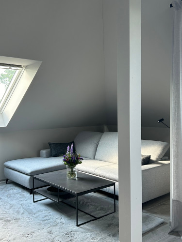 Stylish 2-Room Apartment | 90 m² | Dresden North | Parking & WiFi - Gallery - 36