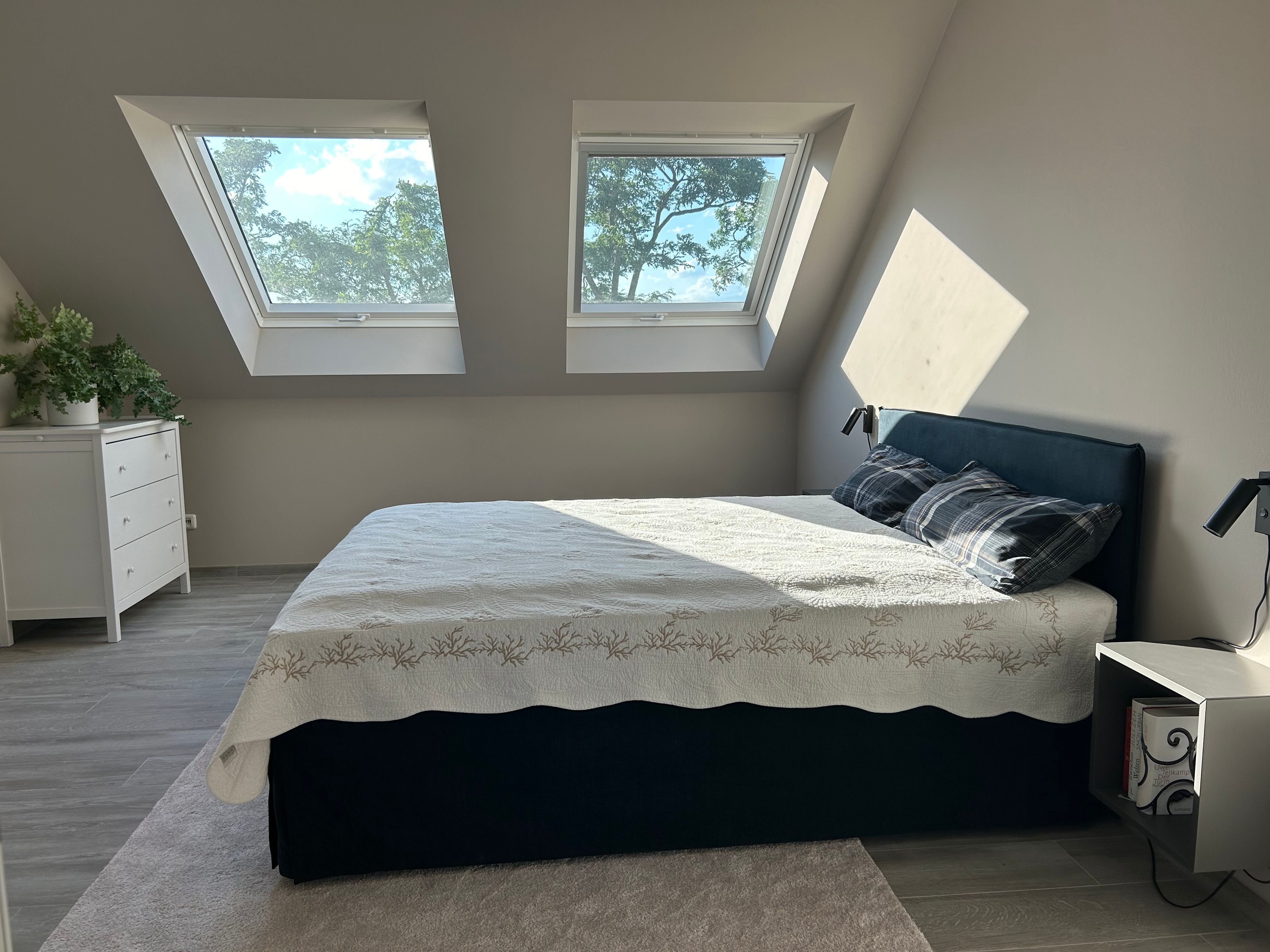 Stylish 2-Room Apartment | 90 M² | Dresden North | Parking & WiFi - 9
