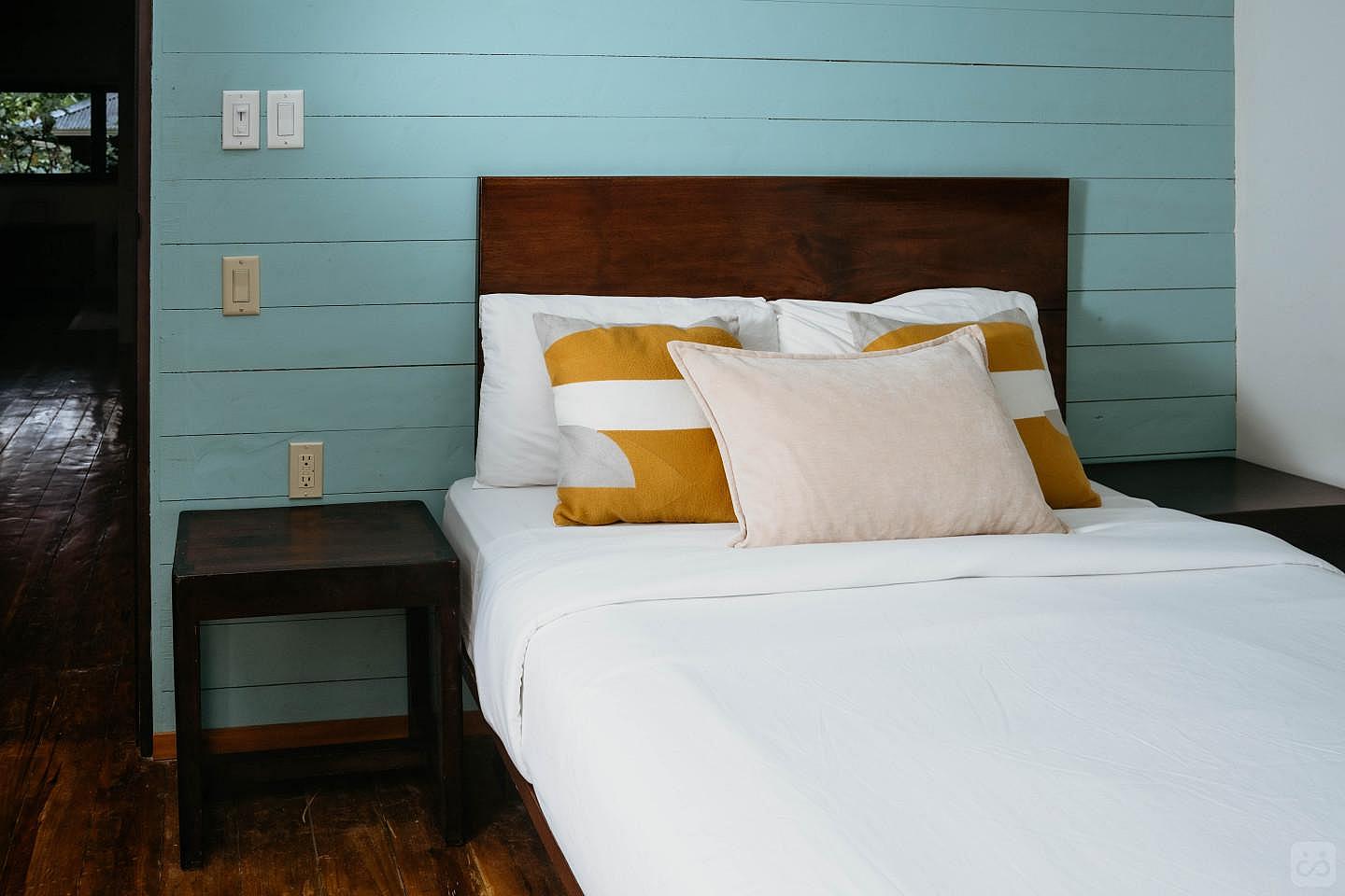 Three Bedroom Owners Apartment With AC - 9