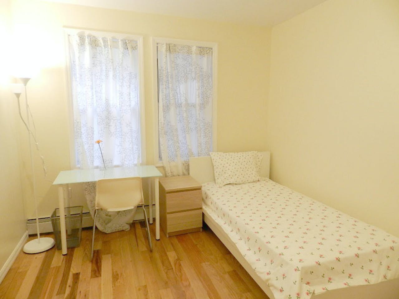 Room B - 4