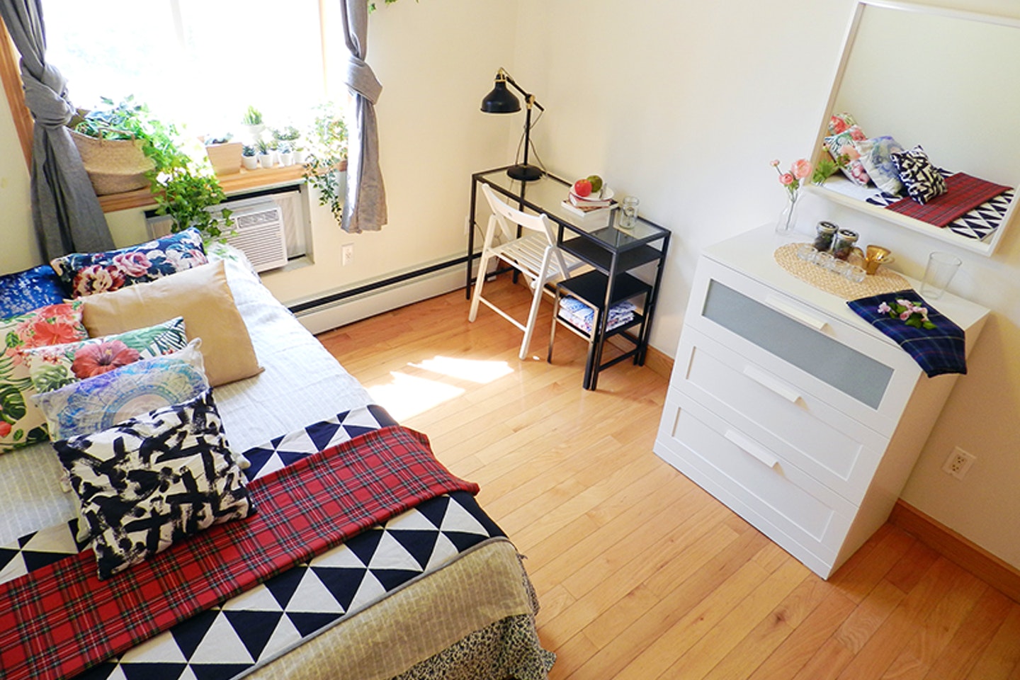 Room C - 3