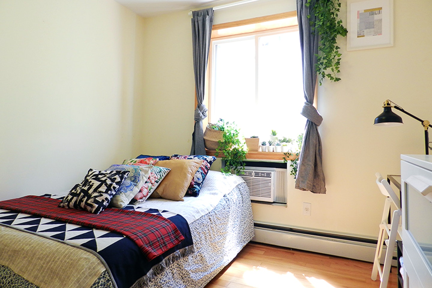Room C - 4