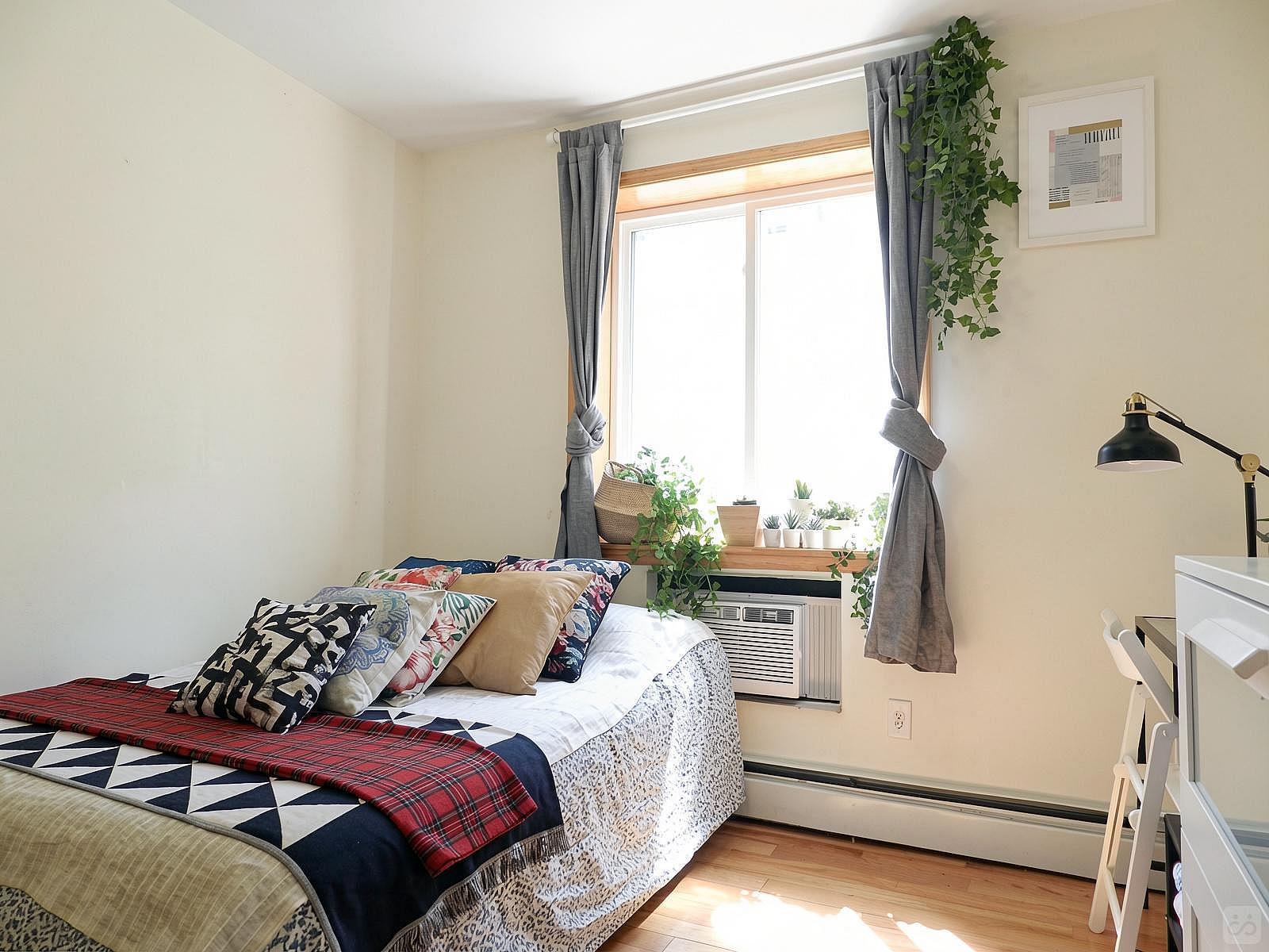 Room C - 28
