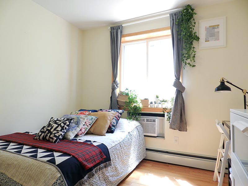 Room C - 8